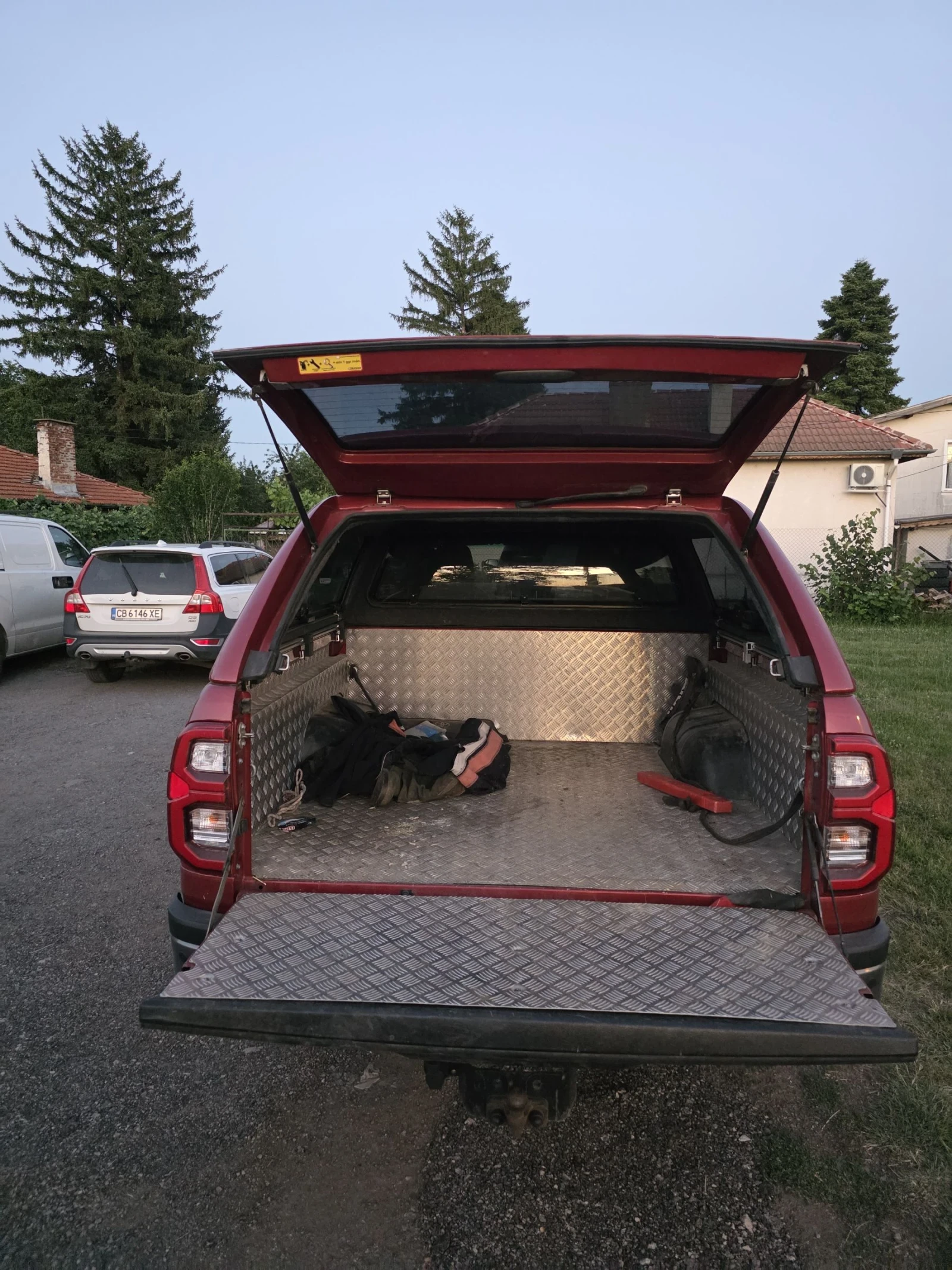 Toyota Hilux, снимка 5 - Автомобили и джипове - 55081773