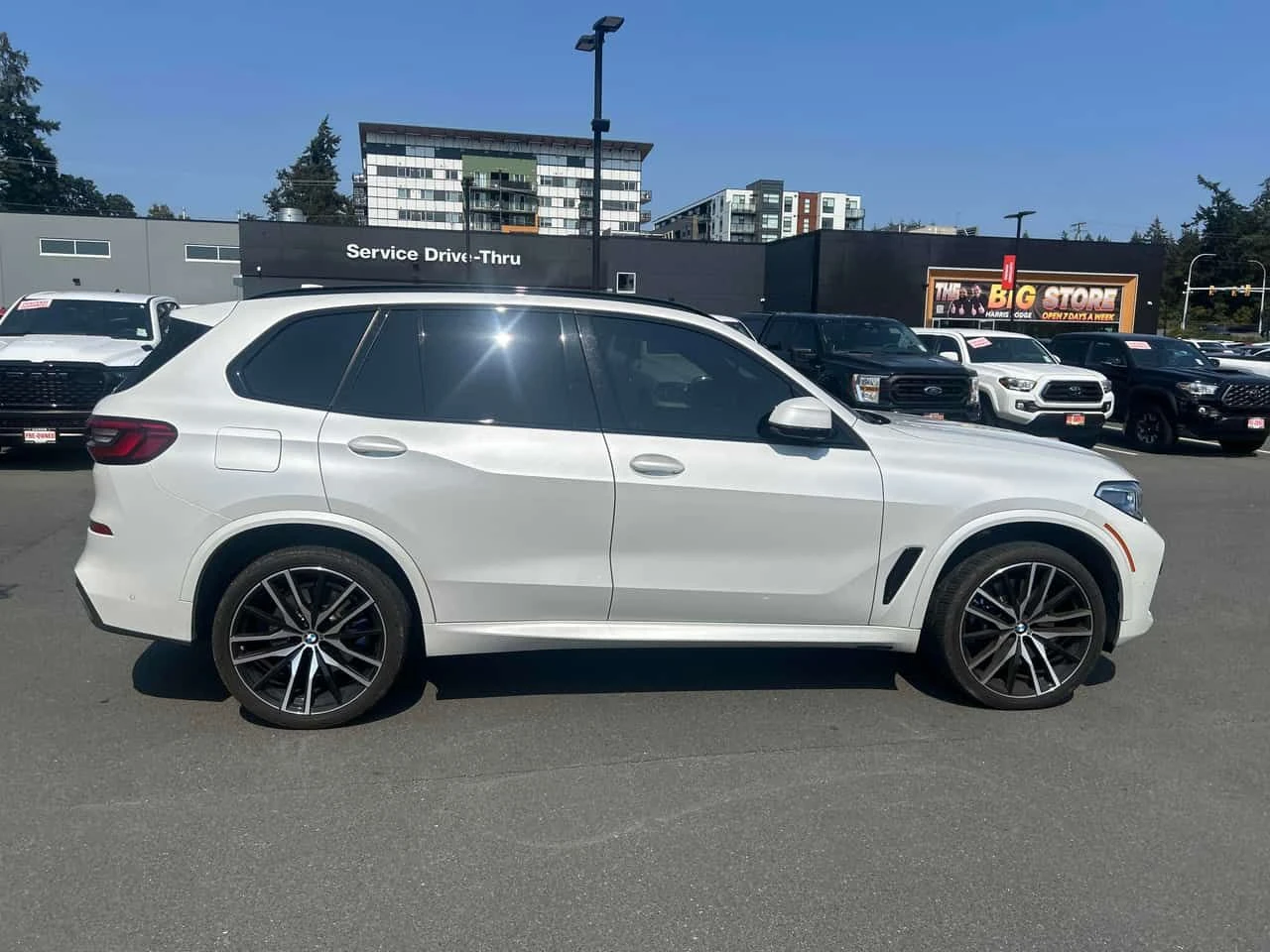 BMW X5 xDrive50i M SPORT/ПАНОРАМА/ДИСТРОНИК/360, снимка 3 - Автомобили и джипове - 55670168