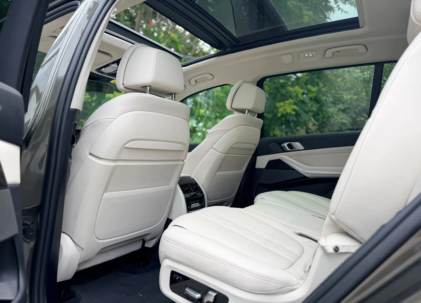 BMW X7 xDrive40i, снимка 6 - Автомобили и джипове - 55899224