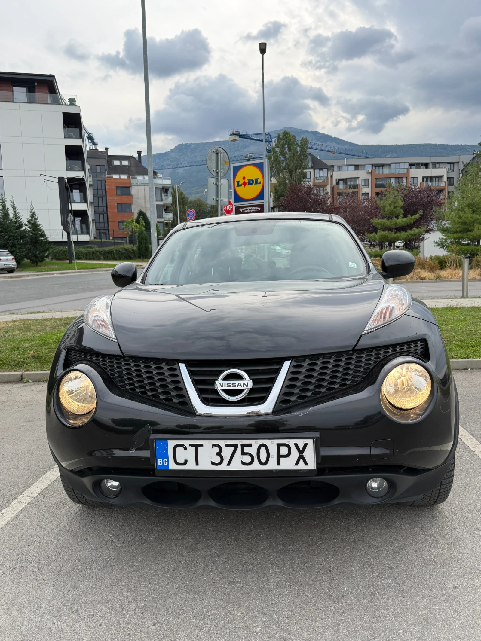 Nissan Juke 1.6 I, снимка 2 - Автомобили и джипове - 56013177
