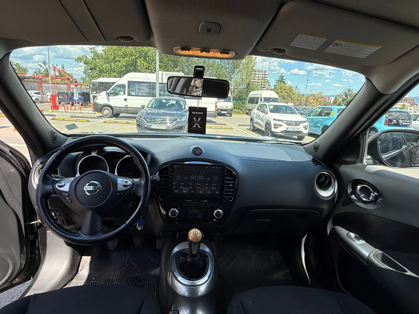 Nissan Juke, снимка 11 - Автомобили и джипове - 55951619