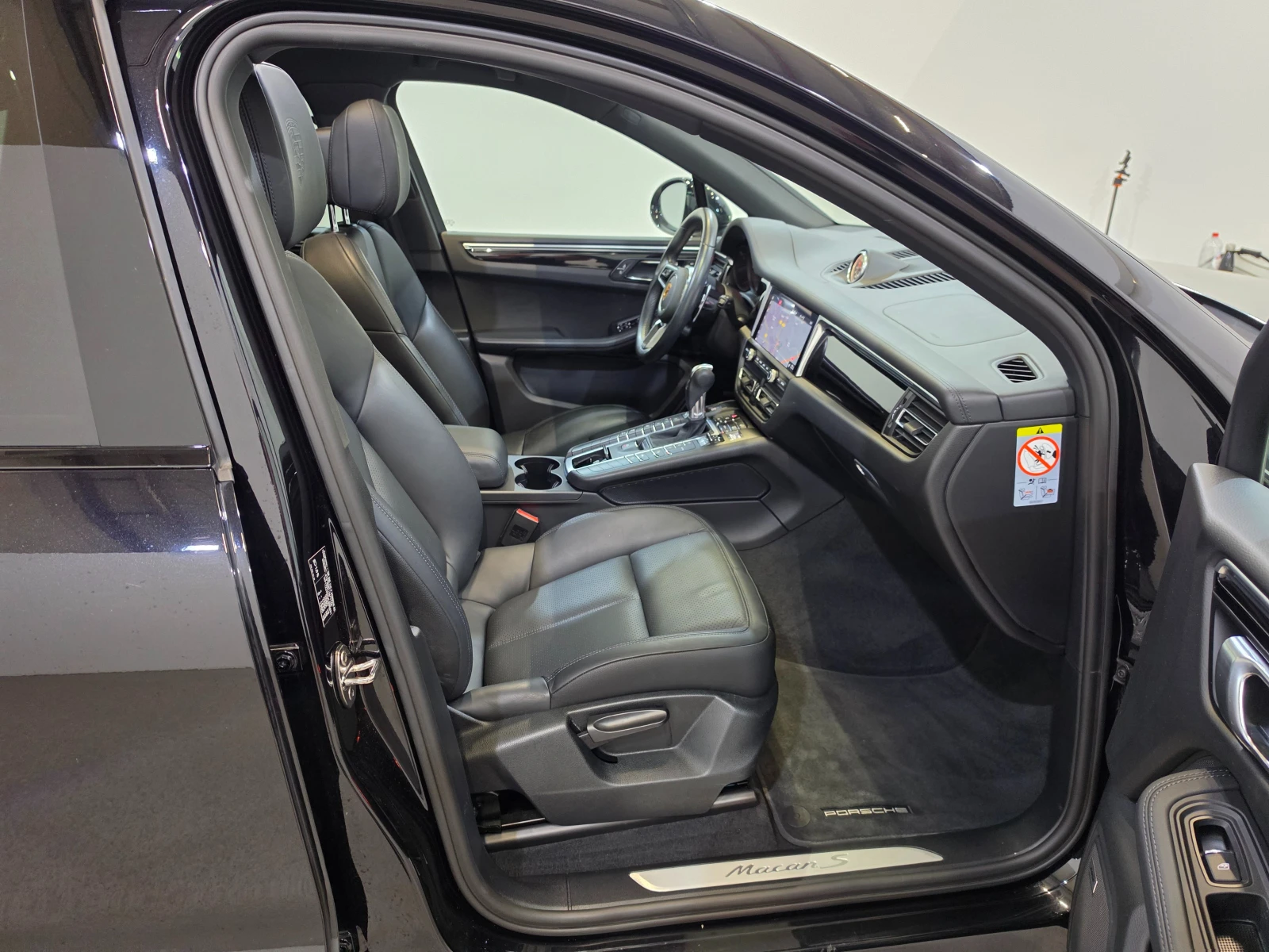 Porsche Macan S 2.9 V6 Turbo / Panorama / Bose / Navi / Keyless, снимка 6 - Автомобили и джипове - 56106147