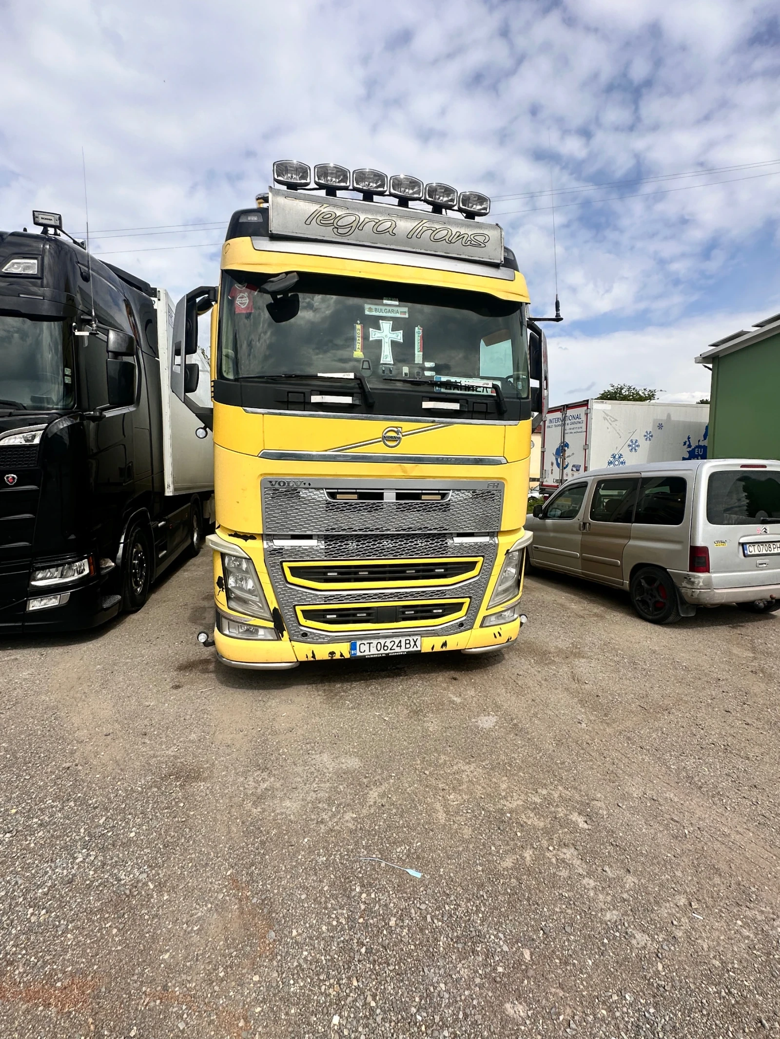 Volvo Fh Fh, снимка 2 - Камиони - 54633910