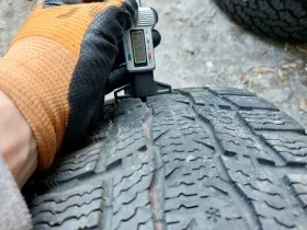 Гуми Зимни 215/65R15, снимка 3