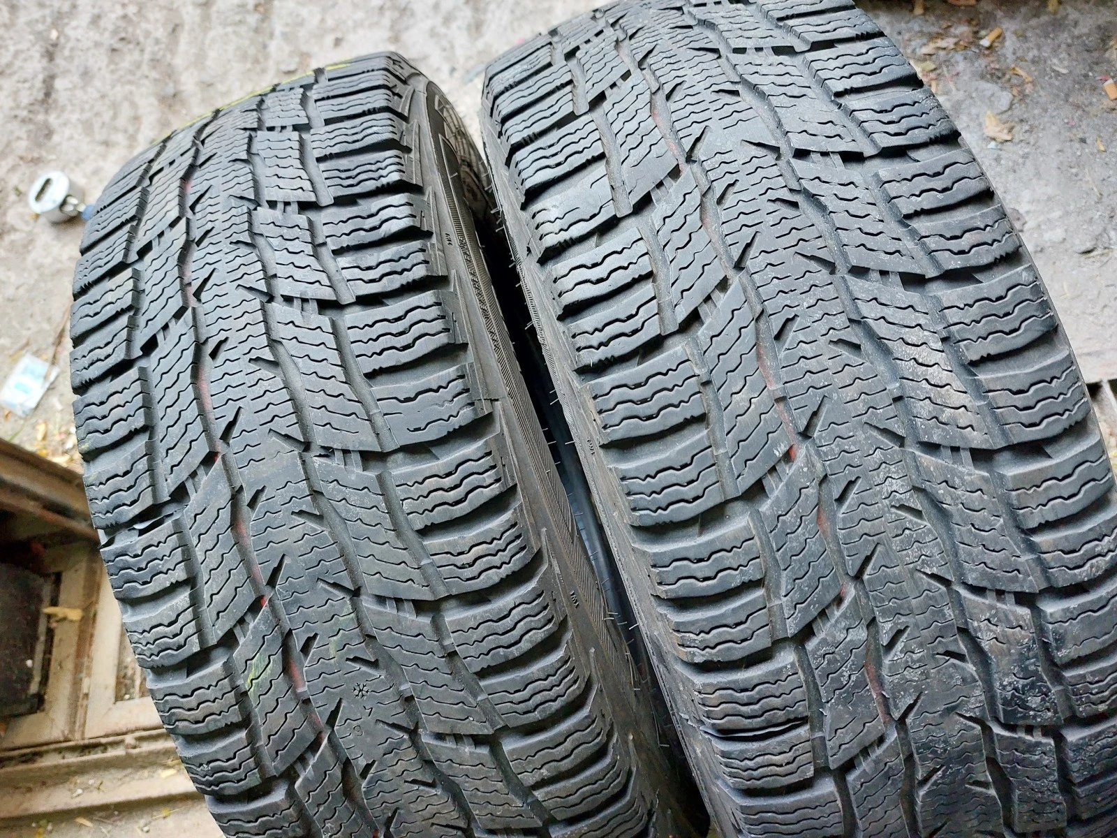 ���� 215/65R15 | Mobile.bg � ����������� 2