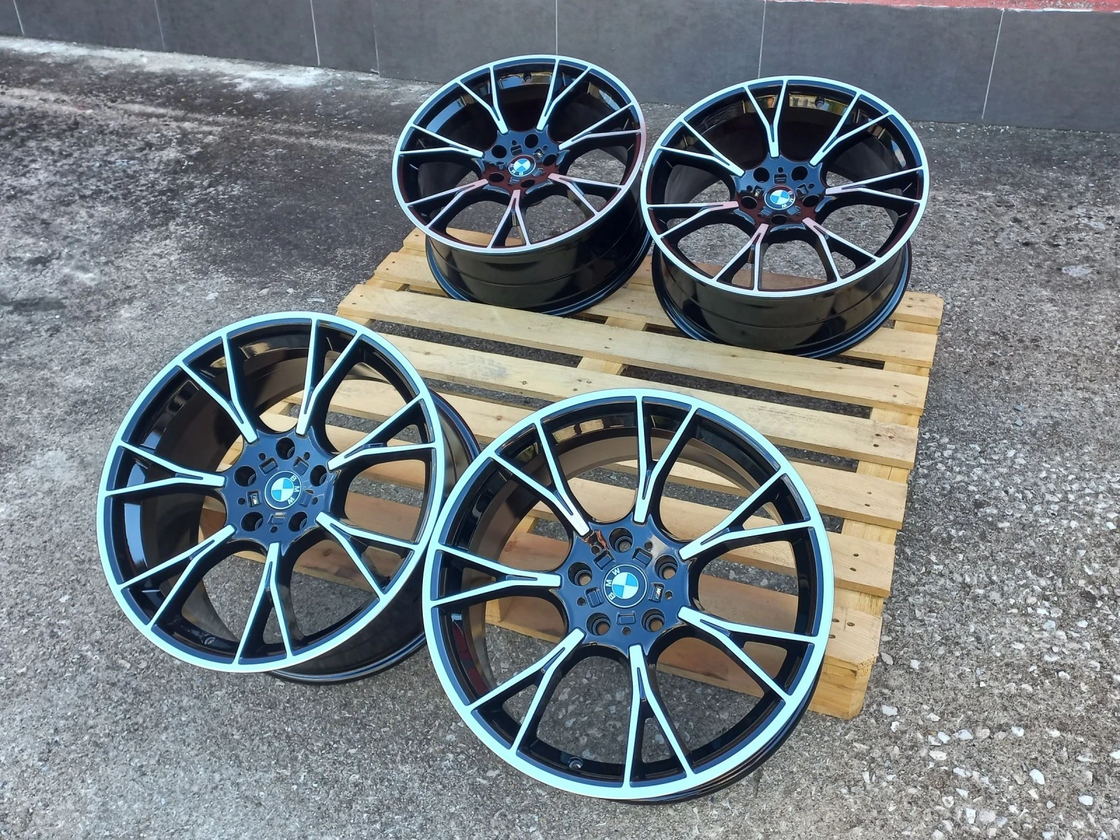 ������ �� BMW | Mobile.bg � ����������� 4