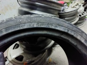 Гуми Зимни 225/40R18, снимка 4 - Гуми и джанти - 39142663