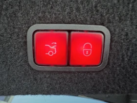 Mercedes-Benz S 63 AMG L/4MATIC/PANO/3TV/Ceramic/360 /MULTY/Full , снимка 17