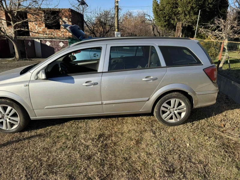 Opel Astra, снимка 5 - Автомобили и джипове - 48588639