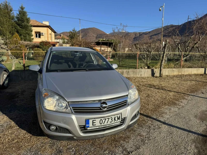 Opel Astra, снимка 1 - Автомобили и джипове - 48588639