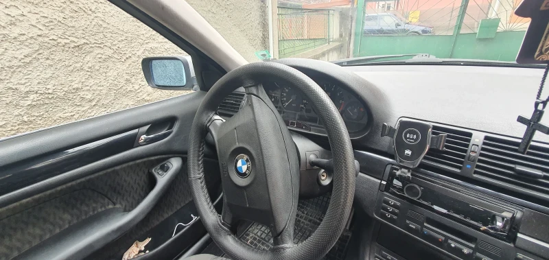 BMW 320, снимка 8 - Автомобили и джипове - 48721983