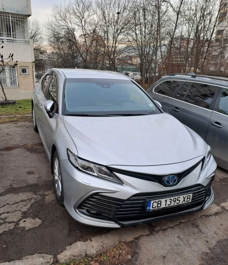 Toyota Camry Хибрид , снимка 3 - Автомобили и джипове - 48838312