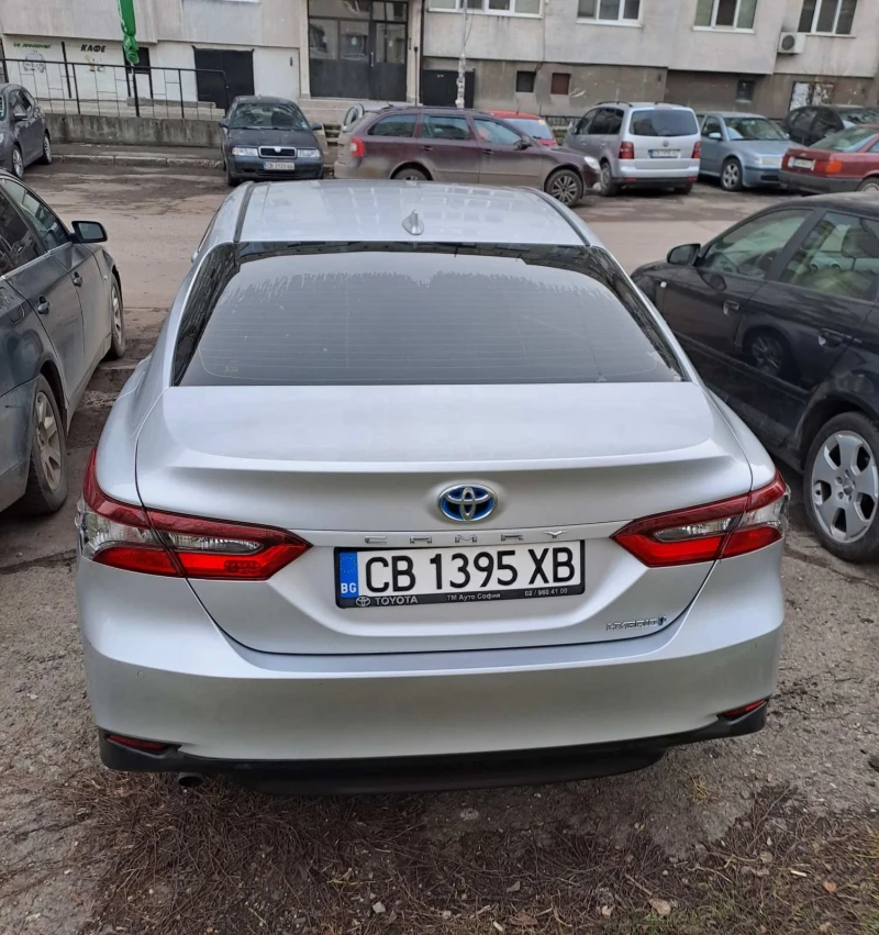 Toyota Camry Хибрид , снимка 10 - Автомобили и джипове - 48838312