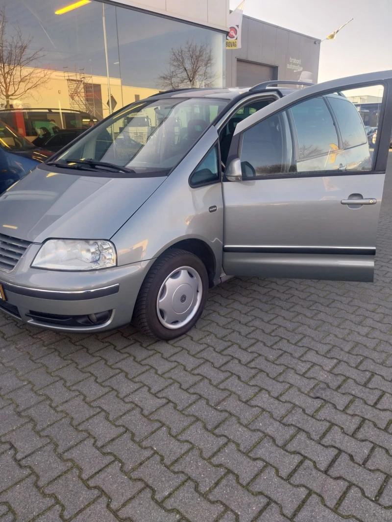 VW Sharan 1.8 турбо, снимка 7 - Автомобили и джипове - 49349292