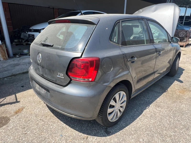 VW Polo 1.6TDI, снимка 6 - Автомобили и джипове - 52645549
