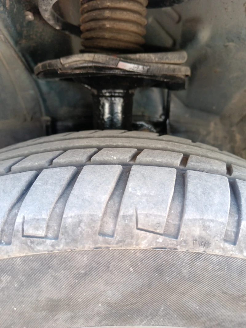 Toyota Corolla verso D4D, снимка 8 - Автомобили и джипове - 52632983