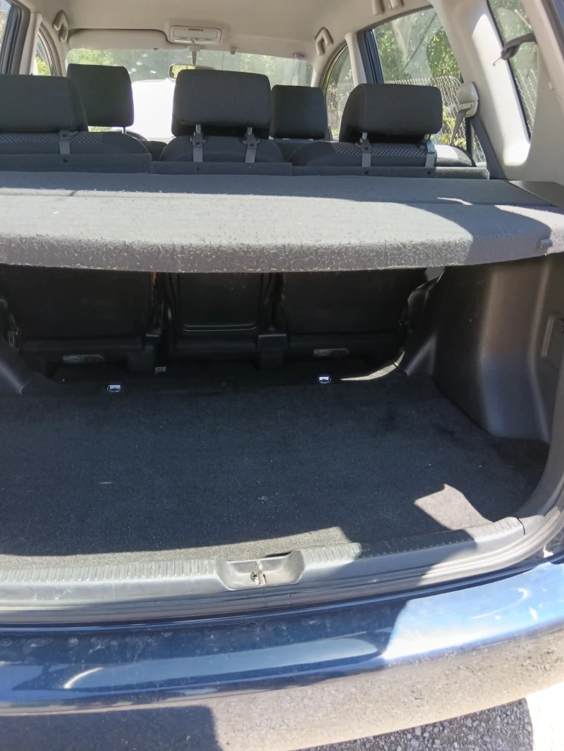 Toyota Corolla verso D4D, снимка 11 - Автомобили и джипове - 52632983