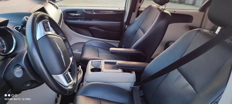 Chrysler Town and Country + Газ, снимка 8 - Автомобили и джипове - 51723298