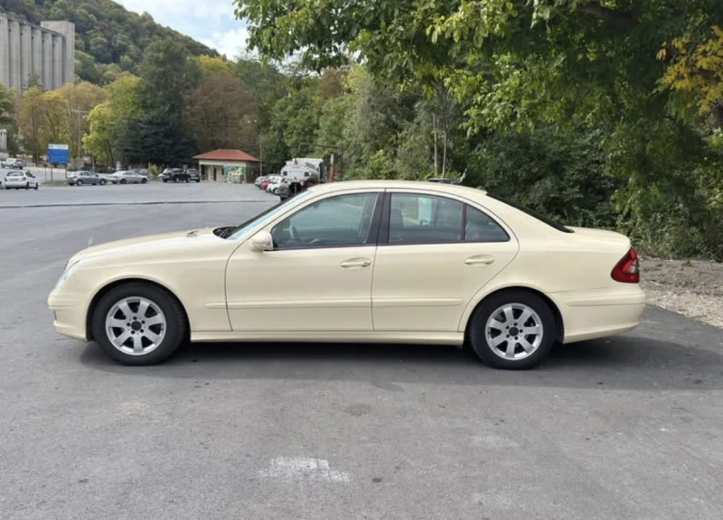 Mercedes-Benz E 200 E200 Compressor / Заводски метан, снимка 8 - Автомобили и джипове - 52320715