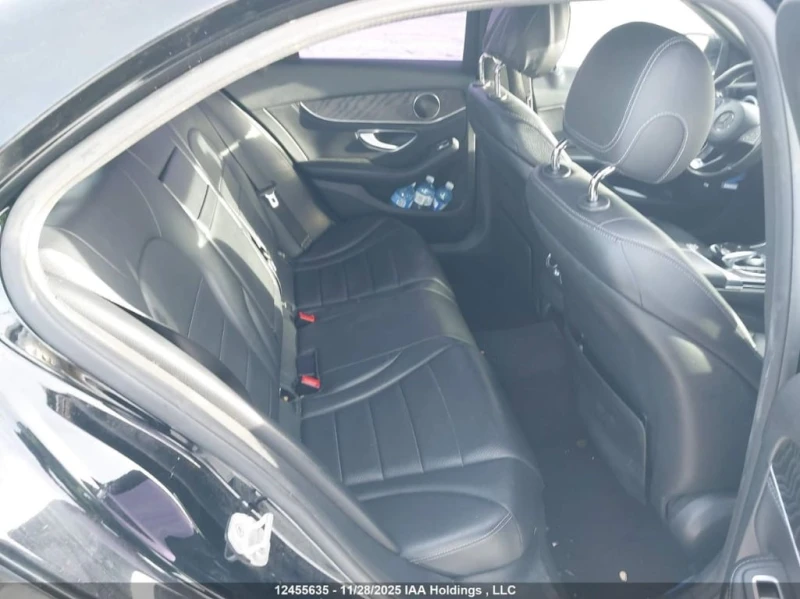 Mercedes-Benz C 300 * 4MATIC * CARFAX * БЕЗ ПЪРВОНАЧАЛНА ВНОСКА, снимка 8 - Автомобили и джипове - 52734827