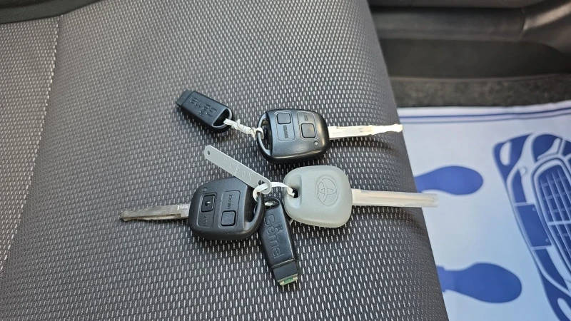 Toyota Corolla 1.4D4D 90k.c.Автоматик, снимка 14 - Автомобили и джипове - 52776087