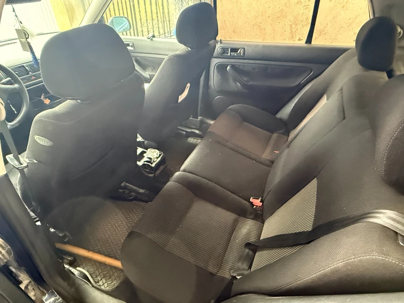 VW Golf 1.9 TDI (110hp), снимка 11 - Автомобили и джипове - 52920405