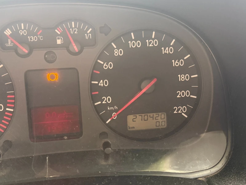 VW Golf 1.9 TDI (110hp), снимка 13 - Автомобили и джипове - 52920405