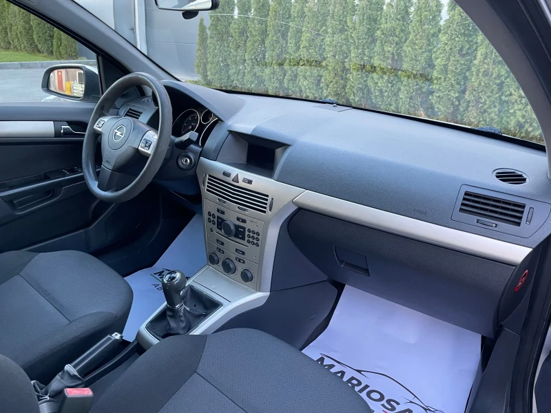 Opel Astra 1.7 CDTI 2007.г/101 Коня/189000 Хил.км/Италия , снимка 9 - Автомобили и джипове - 53076243
