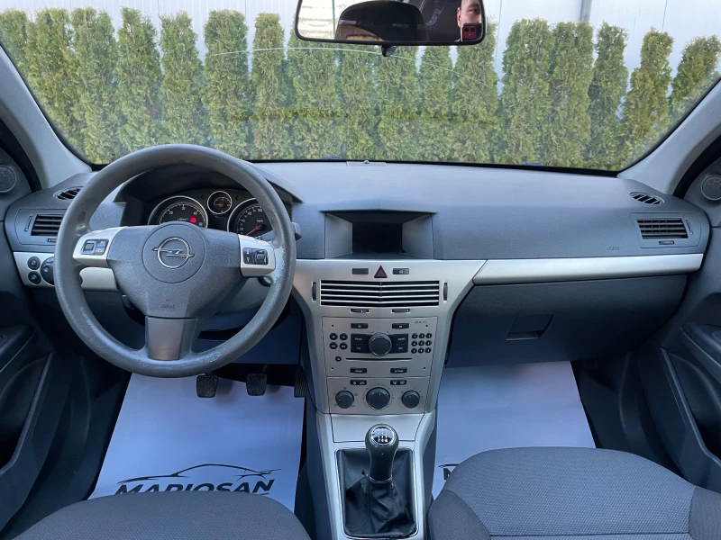 Opel Astra 1.7 CDTI 2007.г/101 Коня/189000 Хил.км/Италия , снимка 8 - Автомобили и джипове - 53076243