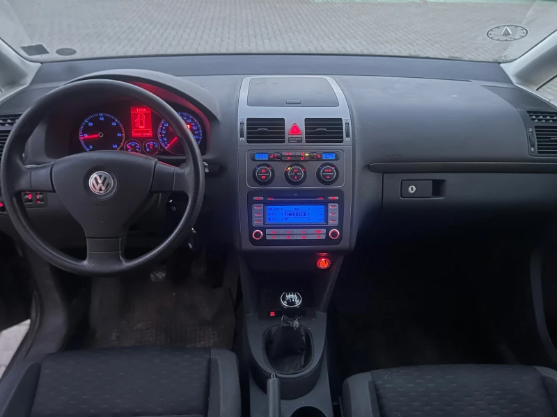 VW Touran 1.9 TDi VAN 1+ 1, снимка 8 - Автомобили и джипове - 53166031