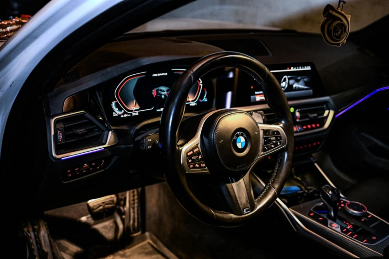 BMW 320 G21 320d M Sport, снимка 5 - Автомобили и джипове - 53413736