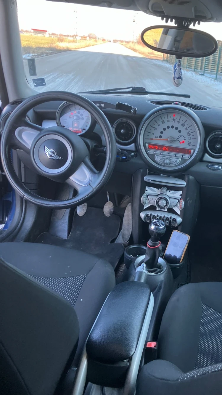 Mini D one 1.6D, снимка 7 - Автомобили и джипове - 48557403