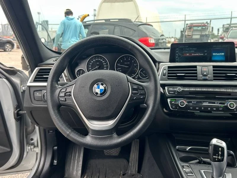 BMW 330 * xDrive * 2 ����� * ���������� ����� * CARFAX | Mobile.bg � ����������� 9