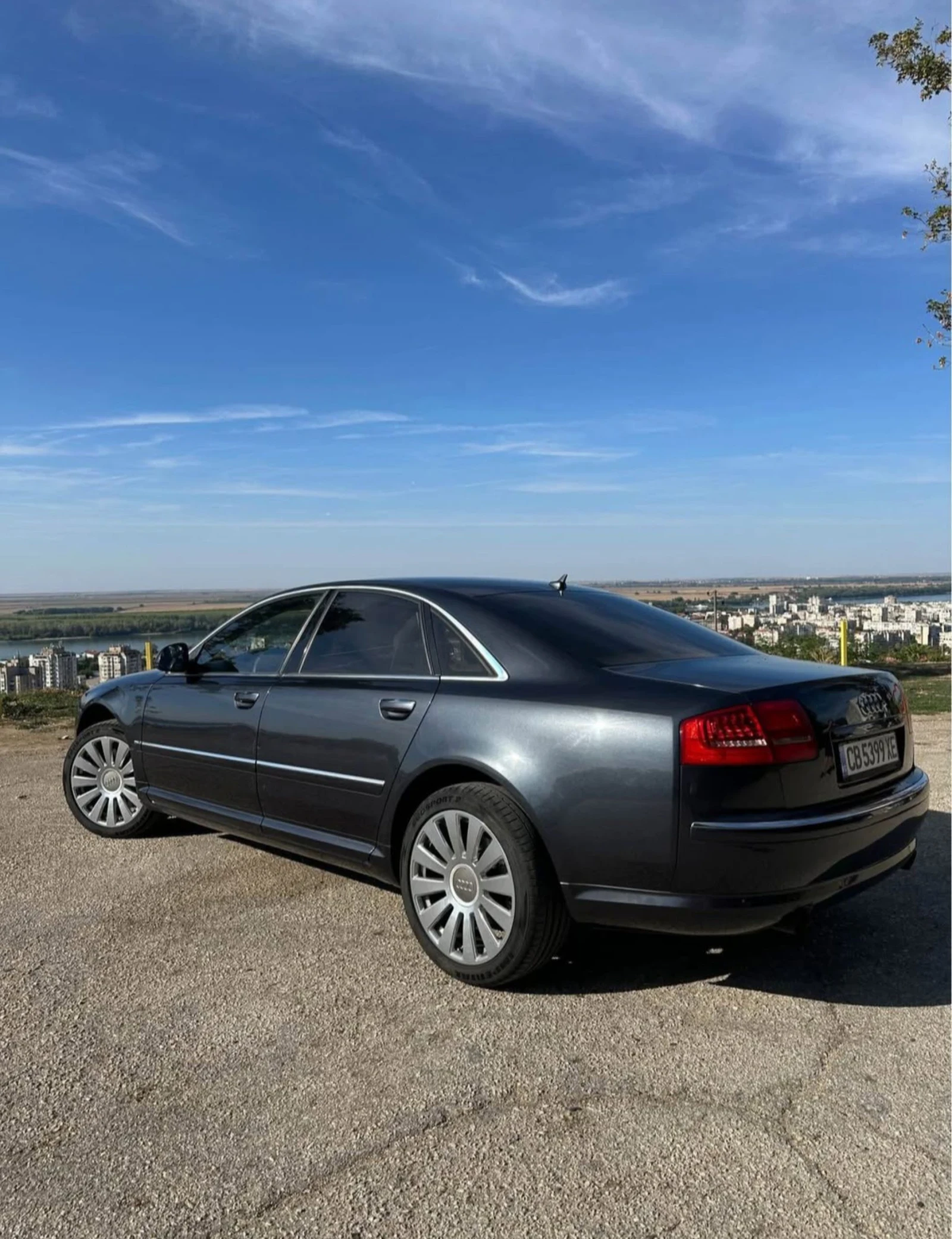 Audi A8 4.2 - изображение 4