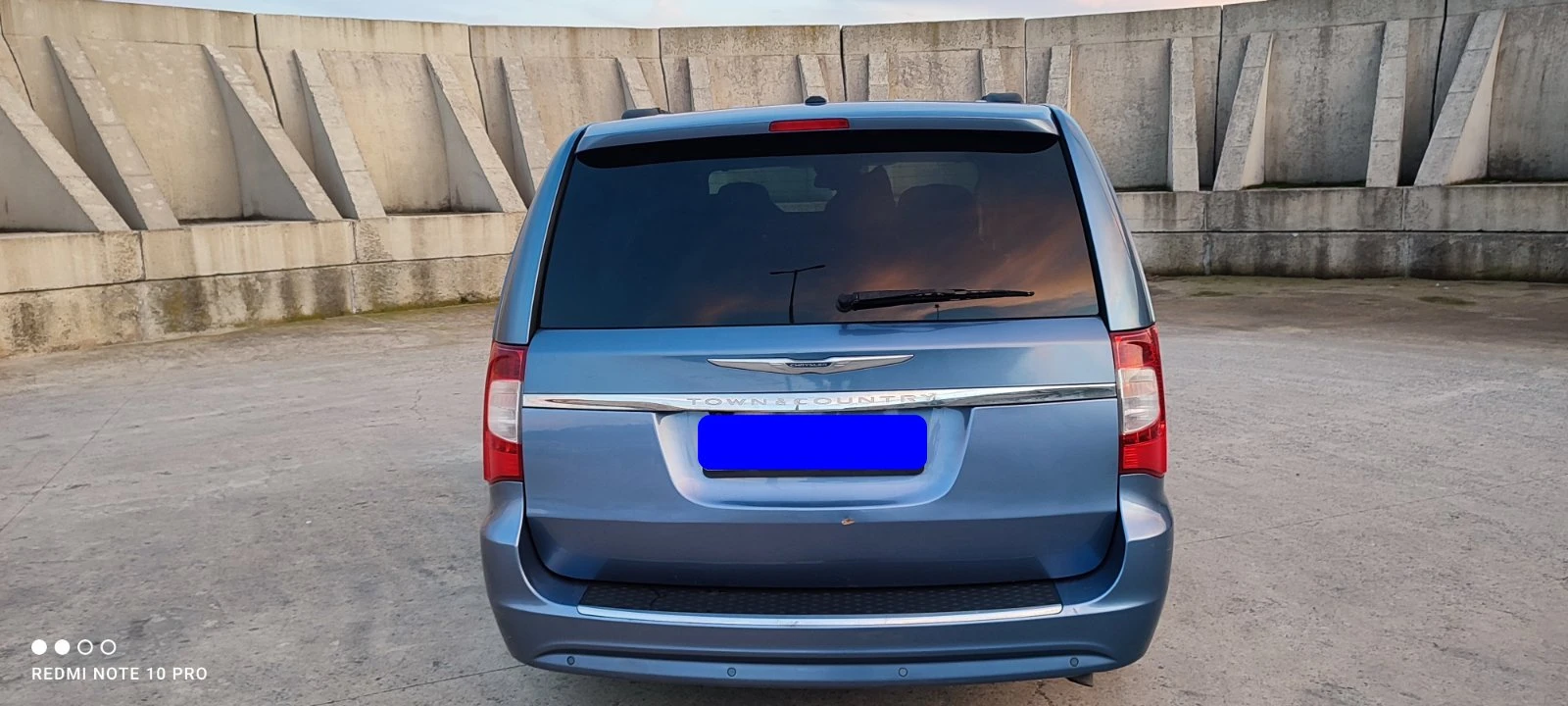 Chrysler Town and Country + Газ - изображение 3