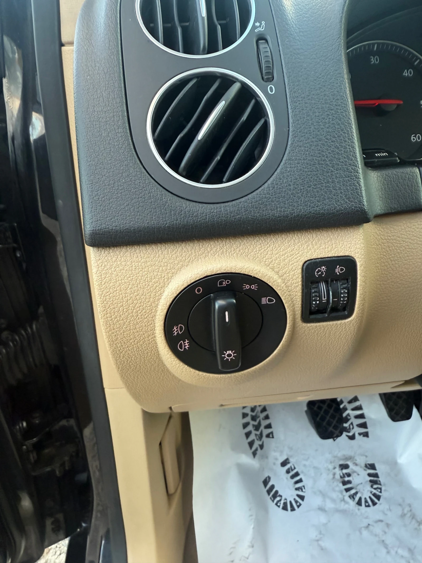 VW Golf Plus 1.9TDI* ЛИЗИНГ | Mobile.bg — изображение 12