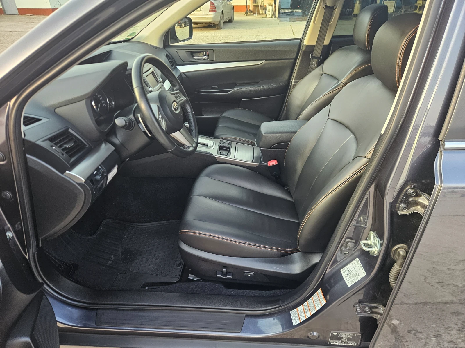 Subaru Outback 71000.km, снимка 14 - Автомобили и джипове - 53699128