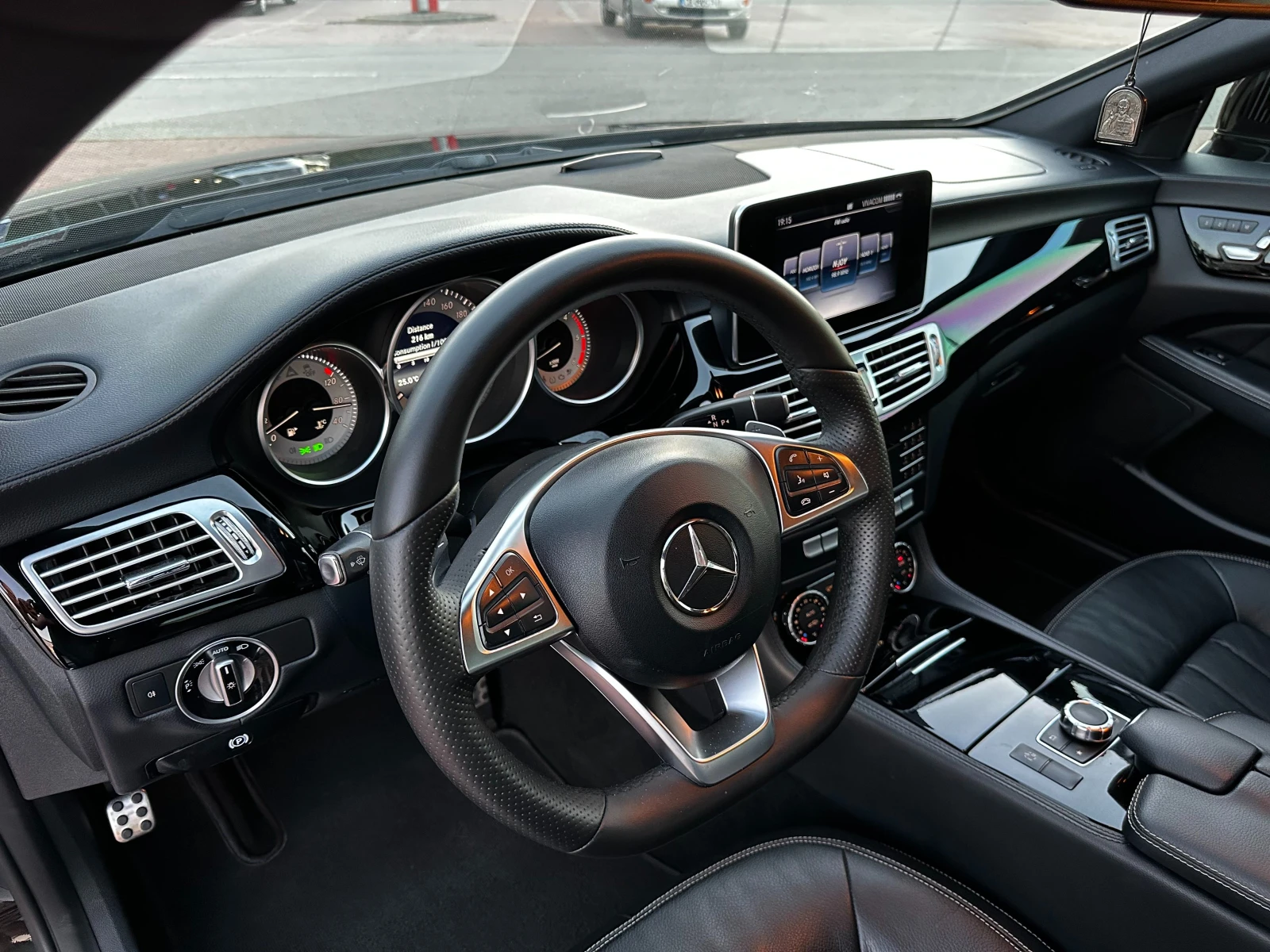 Mercedes-Benz CLS 350 FaceLift 9G AMG 4Matic, снимка 12 - Автомобили и джипове - 53841034