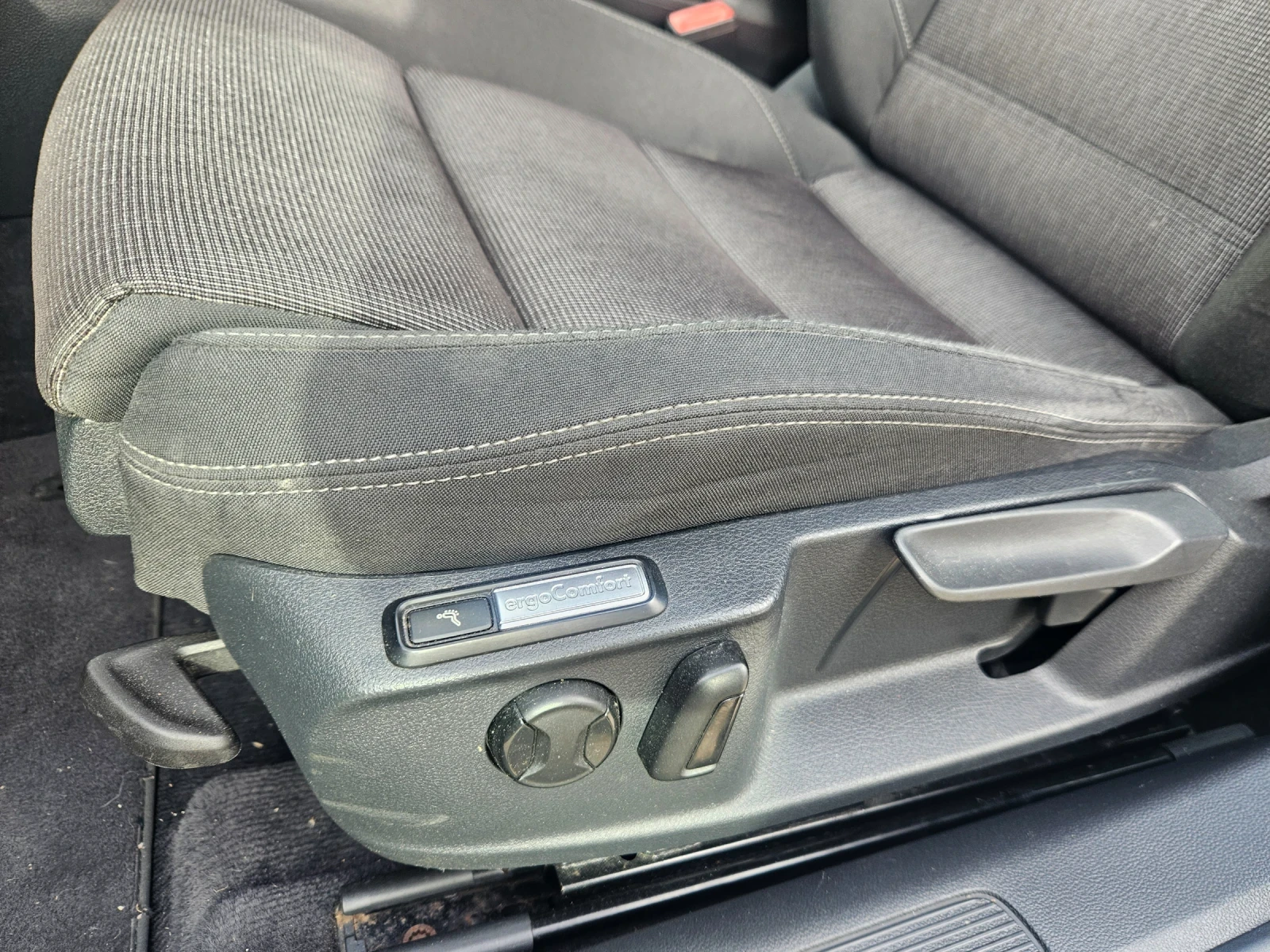 VW Passat 2.0Tdi 4MOTION ТОП, снимка 11 - Автомобили и джипове - 54007257