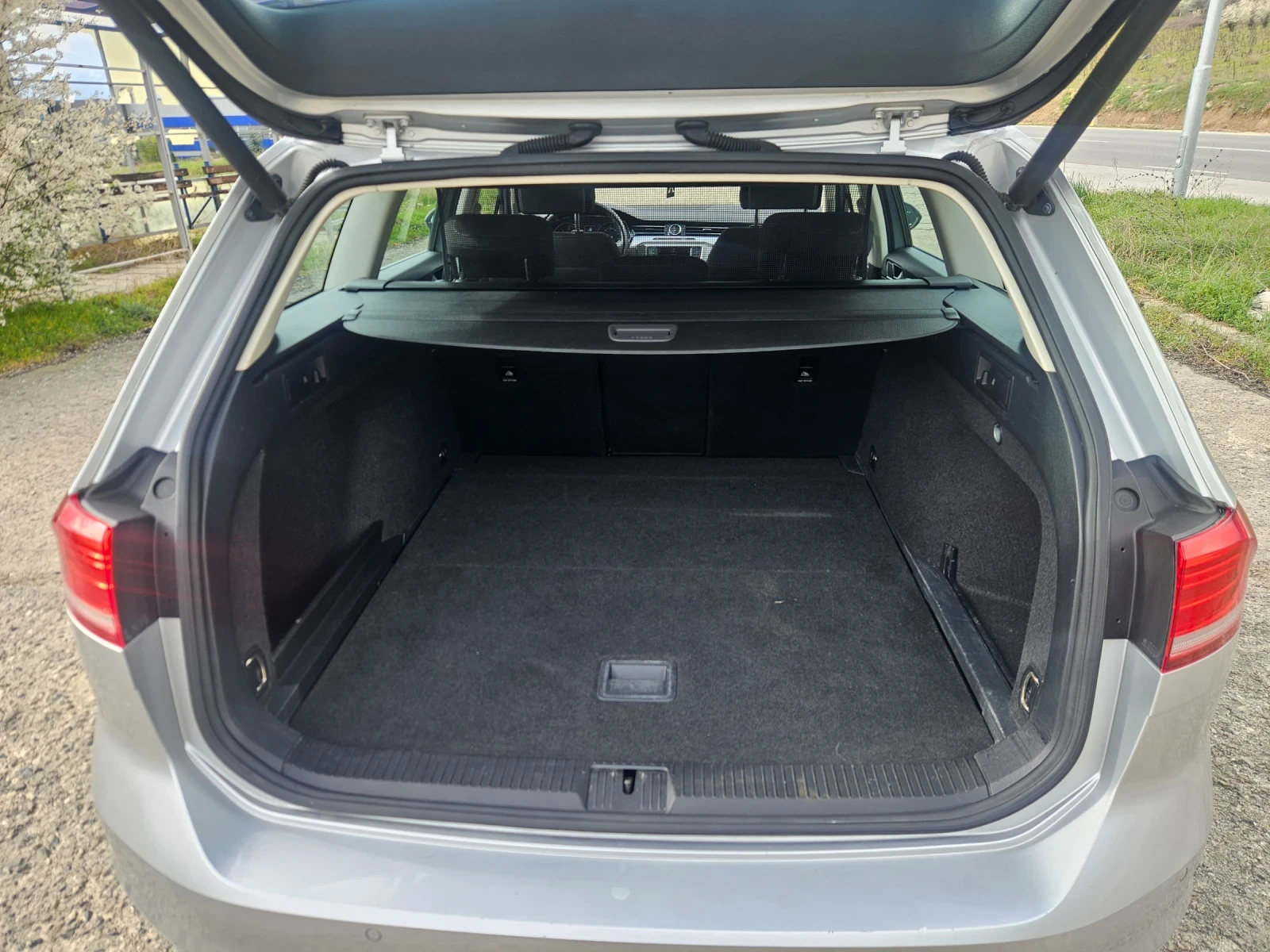 VW Passat 2.0Tdi 4MOTION ТОП, снимка 9 - Автомобили и джипове - 54007257