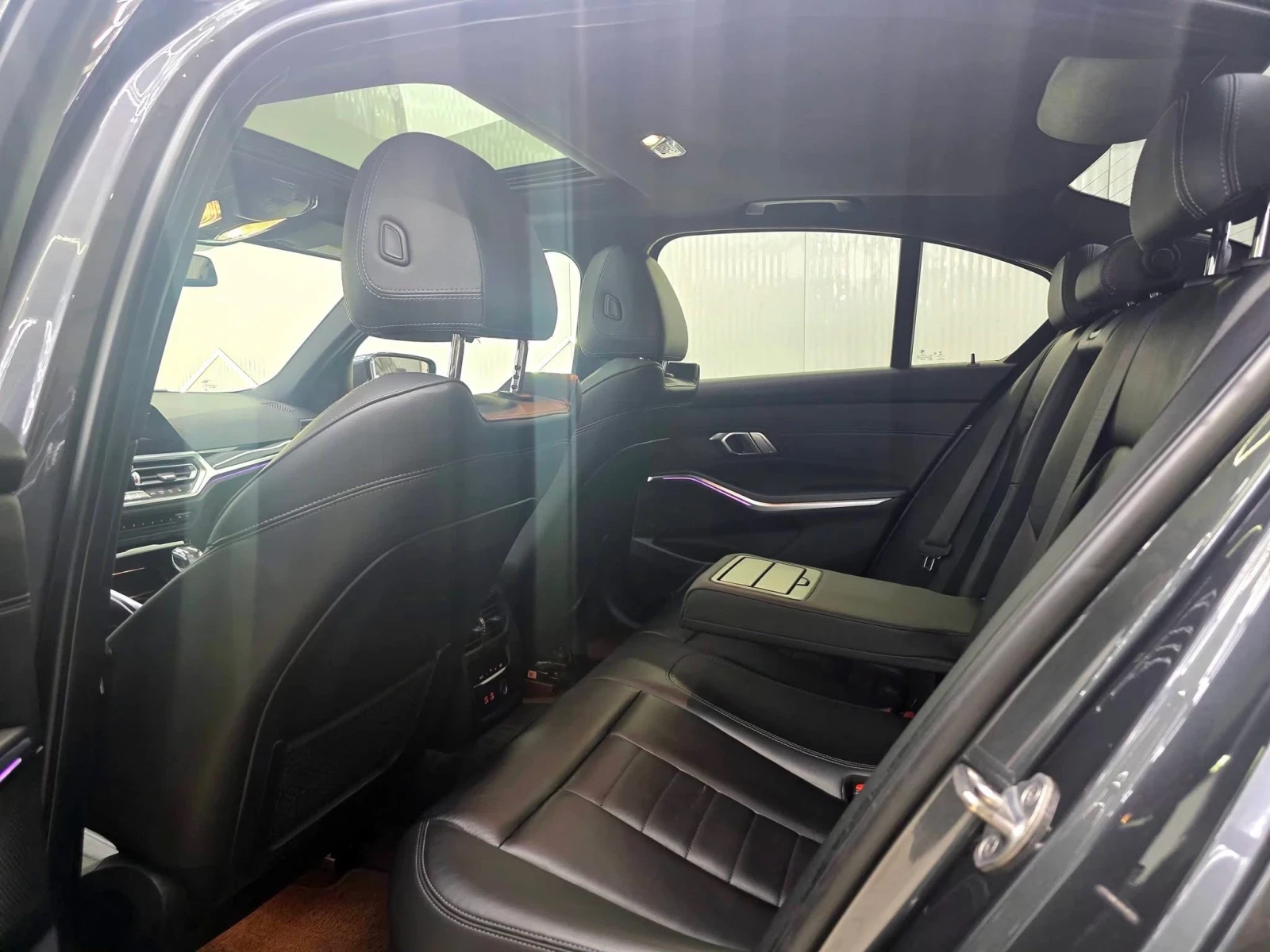 BMW 330 I XDRIVE M PACK FACELIFT LED NAVI ������ 100% | Mobile.bg � ����������� 12
