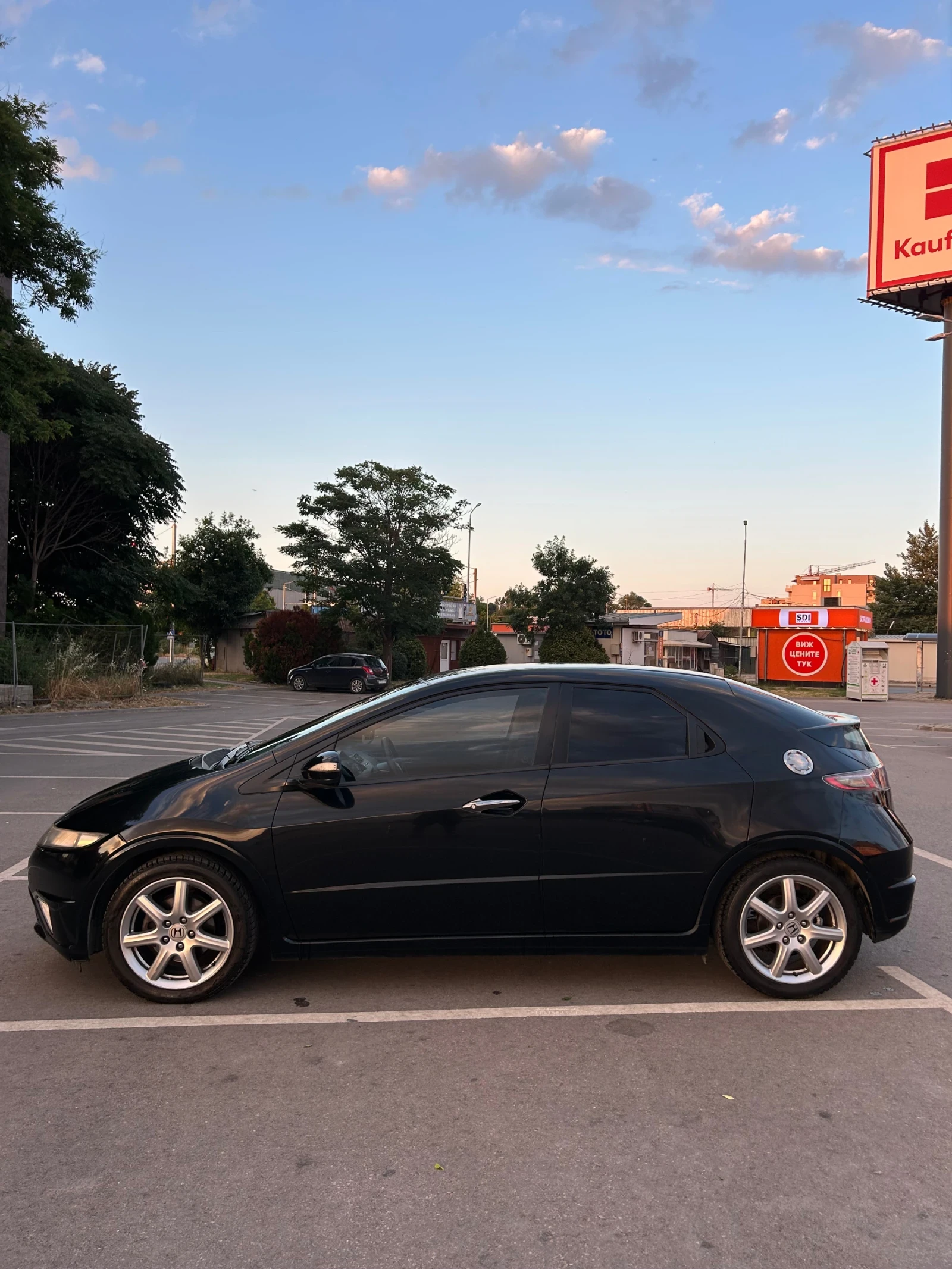 Honda Civic, снимка 2 - Автомобили и джипове - 55080031