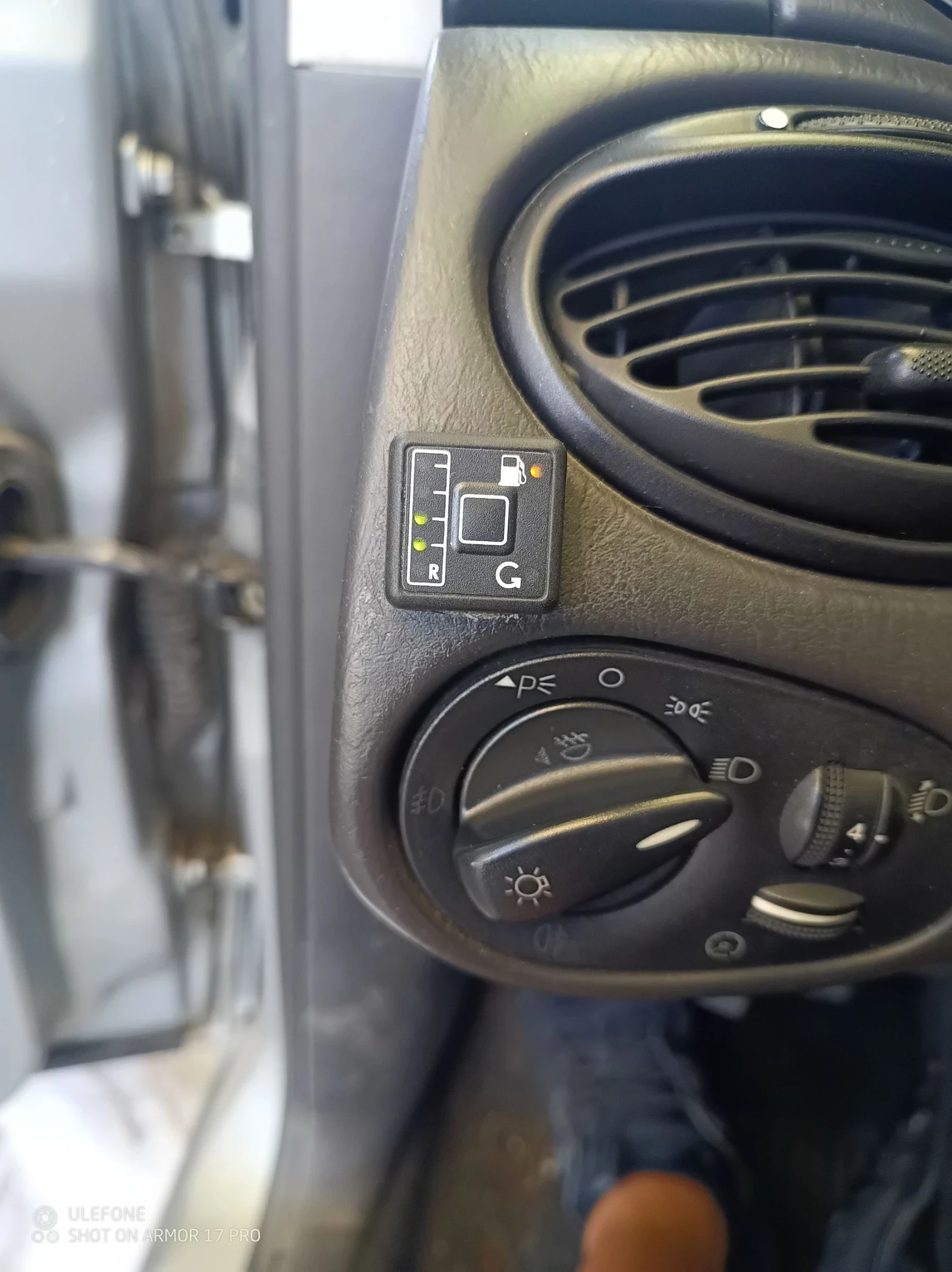 Ford Focus 1.6 ГАЗ ИНЖЕКЦИОН , снимка 10 - Автомобили и джипове - 55155308