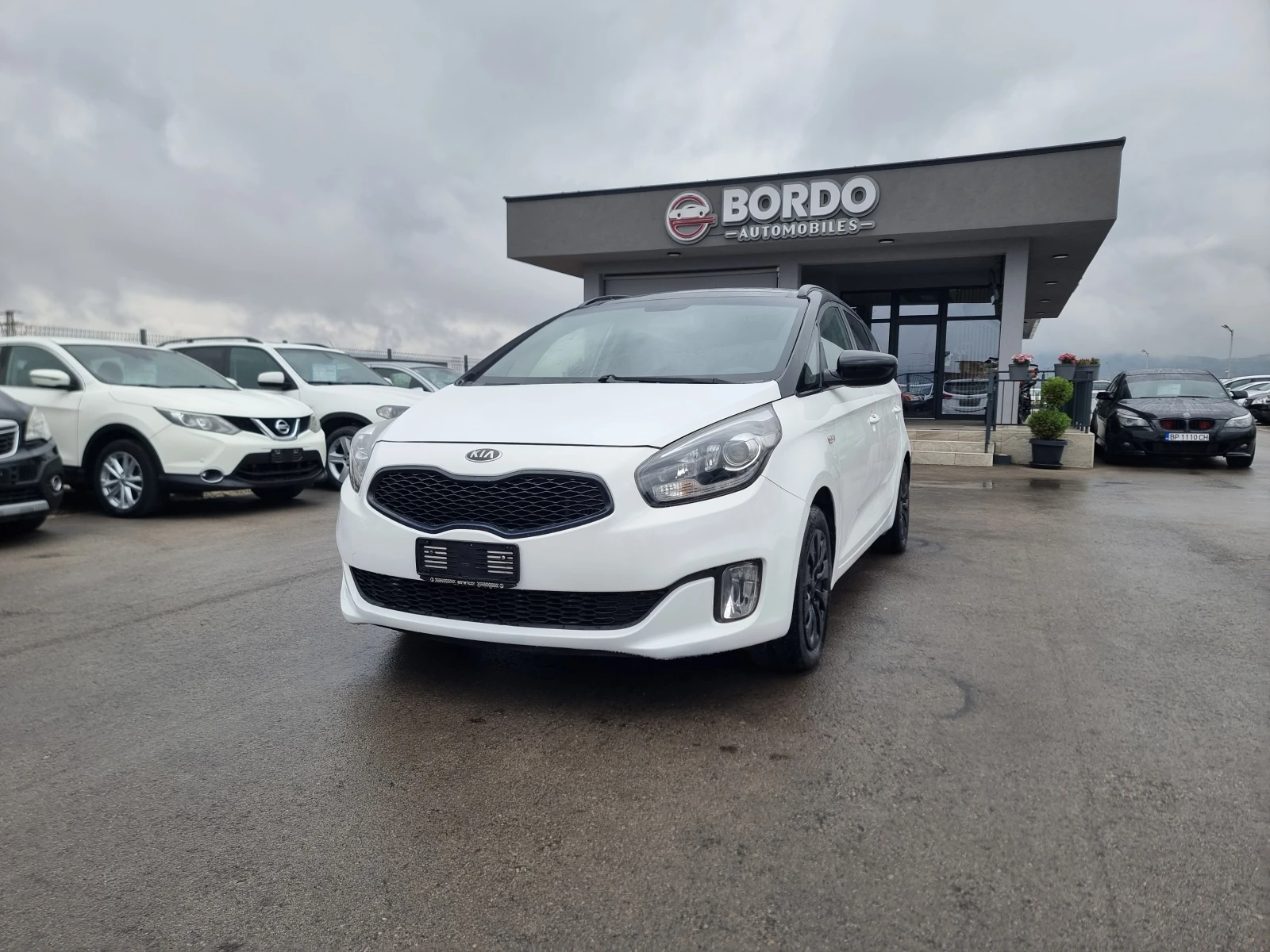Kia Carens 1.7CRDI, снимка 2 - Автомобили и джипове - 56494559