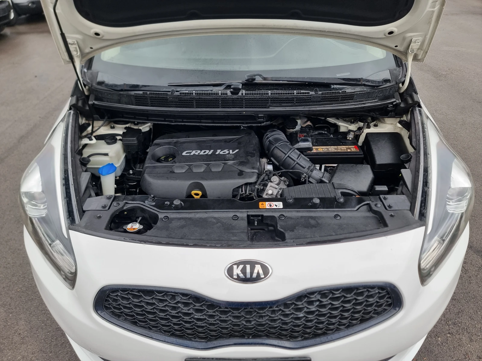 Kia Carens 1.7CRDI, снимка 17 - Автомобили и джипове - 56494559