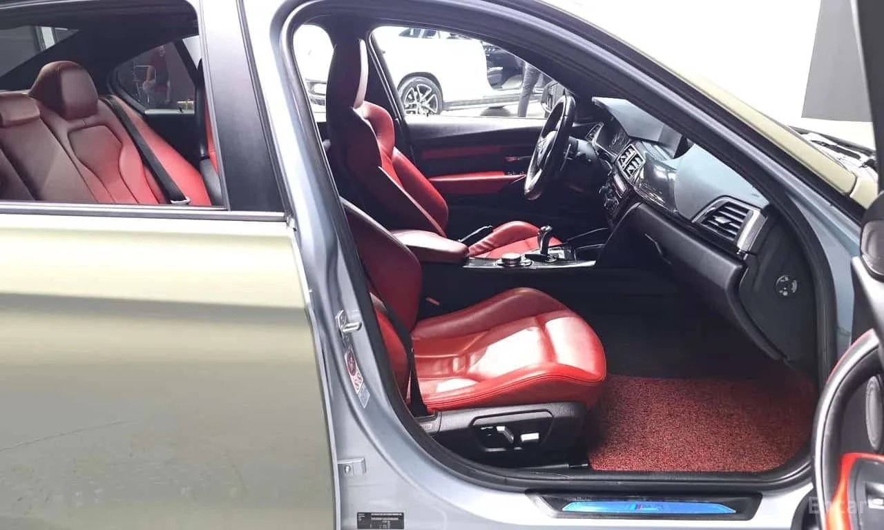 BMW M3 * Sedan * , снимка 10 - Автомобили и джипове - 56736313