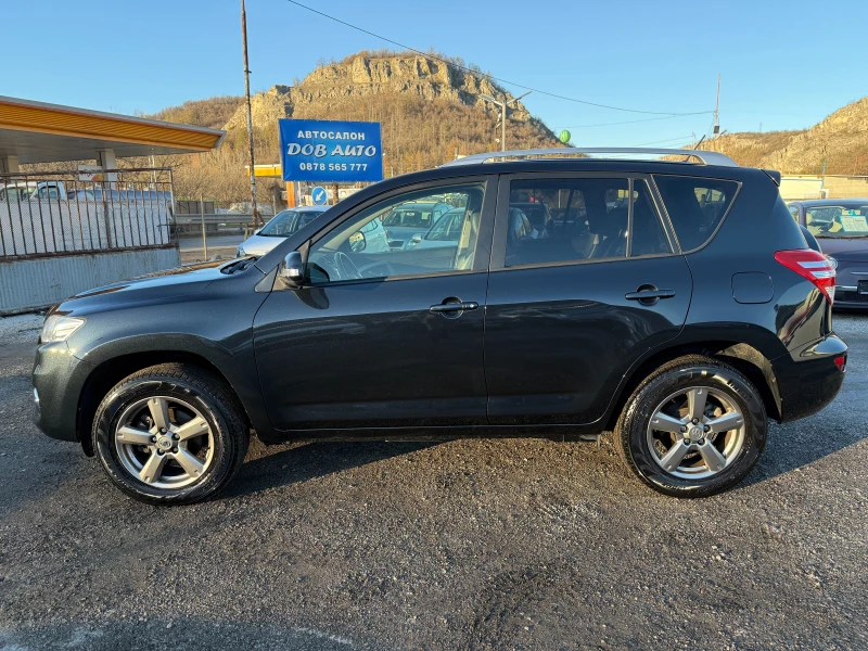 Toyota Rav4 2.2D4D-4X4-KOJA-NAVI-PODGREV-PARKTRONIK, снимка 3 - Автомобили и джипове - 48610897