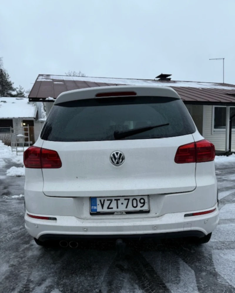 VW Tiguan 2.0TDI 177к.с R-line, снимка 2 - Автомобили и джипове - 49392602