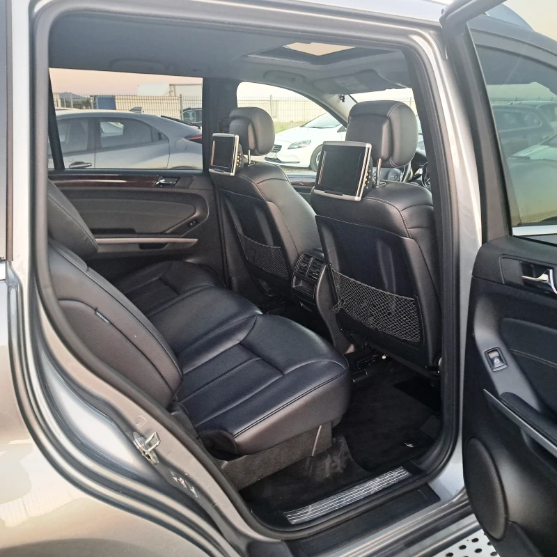 Mercedes-Benz GL 450 V8* KEYLESS* harman/kardon* 7 МЕСТА* ОТЛИЧЕН!* , снимка 13 - Автомобили и джипове - 50081587