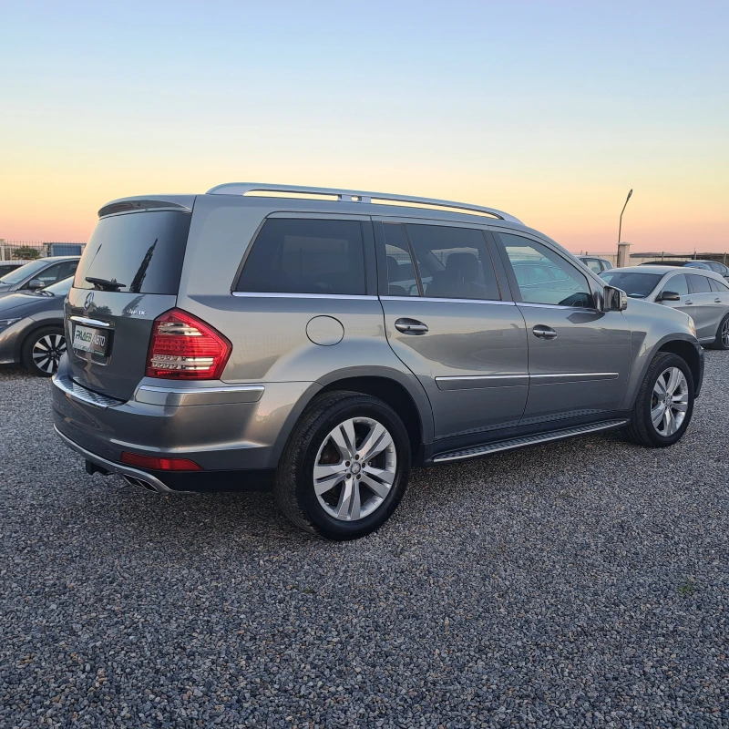 Mercedes-Benz GL 450 V8* KEYLESS* harman/kardon* 7 МЕСТА* ОТЛИЧЕН!* , снимка 7 - Автомобили и джипове - 50081587